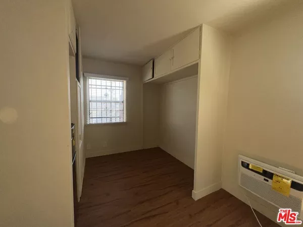 Studio Apartment for rent in Mid Wilshire - Central Los Angeles, Los Angeles
