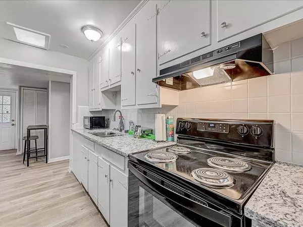 Coliving in Cedar Hills - Westside, Jacksonville