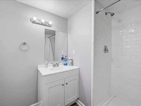 Coliving in Cedar Hills - Westside, Jacksonville