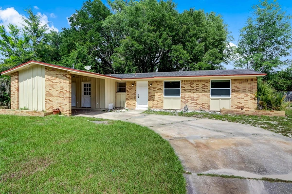 Coliving in Lake Forest - Northside, Jacksonville