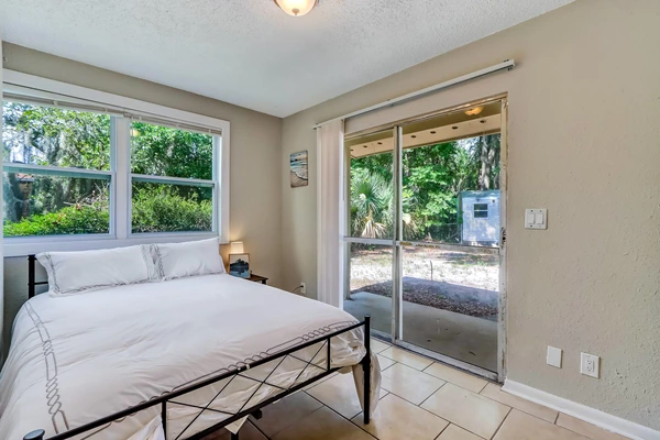 Coliving in Lake Forest - Northside, Jacksonville