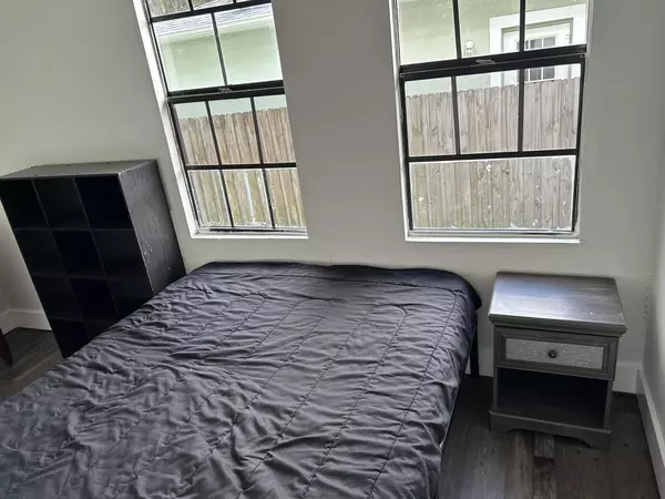 Coliving in Ybor City - Central Tampa, Tampa