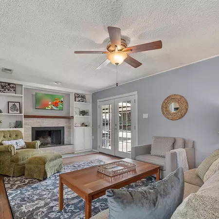 Coliving in Central Arlington - Arlington, Dallas