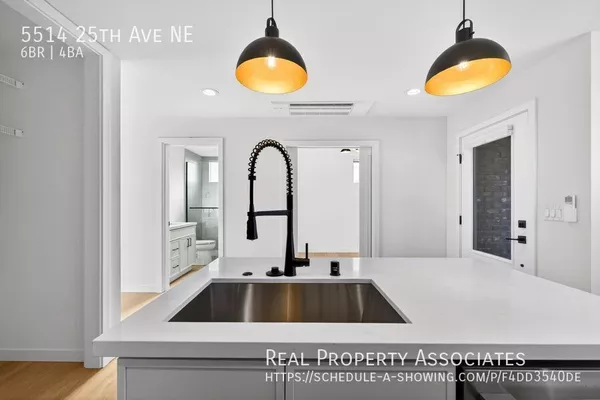 6 bedrooms apartment for rent in Ravenna - North Seattle, Seattle