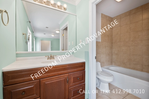 3 bedrooms apartment for rent in Regent Square - East Pitt, Pittsburgh