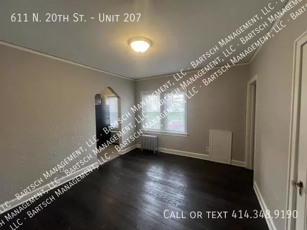 Studio Apartment for rent in Avenues West - Central Mil, Milwaukee