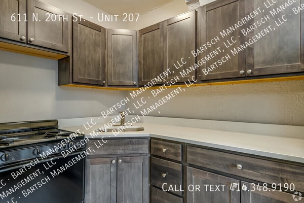 Studio Apartment for rent in Avenues West - Central Mil, Milwaukee