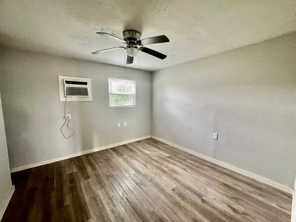 1 bedroom apartment for rent in Gulfgate / Pine Valley - Inner Loop, Houston