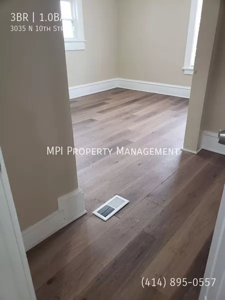 3 bedrooms apartment for rent in North Division - North Mil / North Shore, Milwaukee