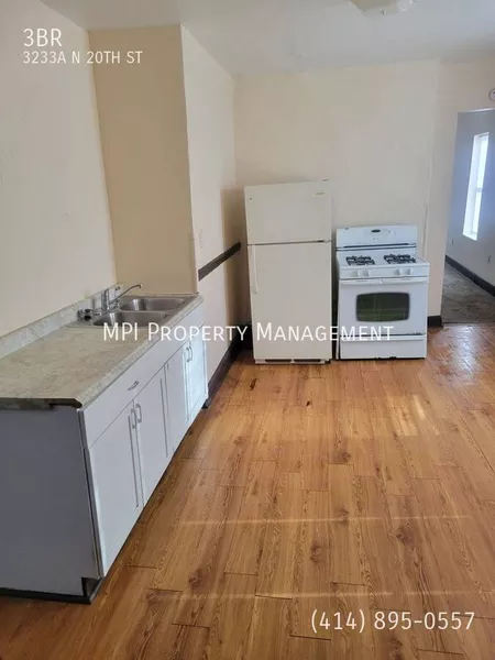 3 bedrooms apartment for rent in Borchert Field - North Mil / North Shore, Milwaukee