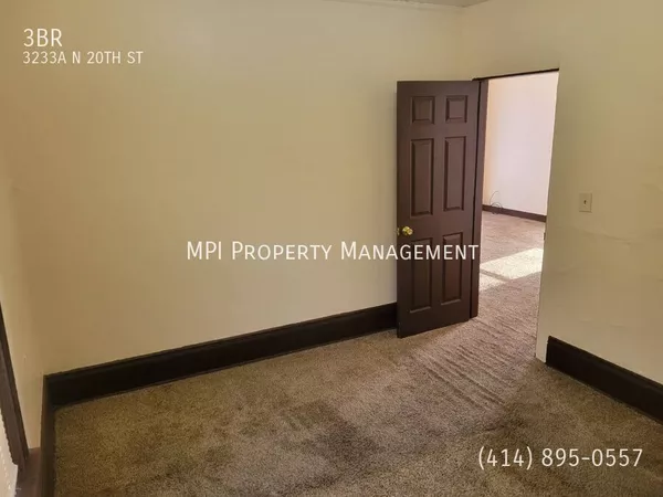 3 bedrooms apartment for rent in Borchert Field - North Mil / North Shore, Milwaukee