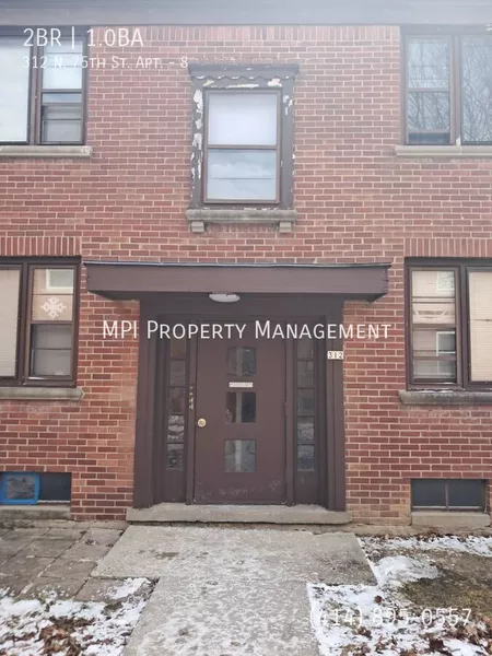 2 bedrooms apartment for rent in Bluemound Heights - West / SW Mil, Milwaukee