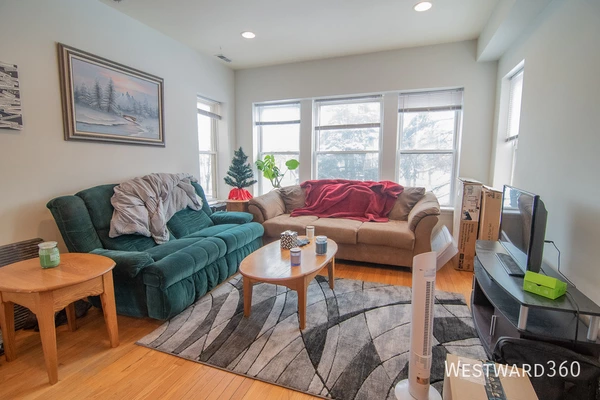 2 bedrooms apartment for rent in Hermosa - Northwest Side, Chicago