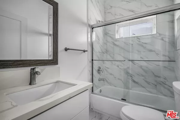 3 bedrooms apartment for rent in Mid City - Central Los Angeles, Los Angeles