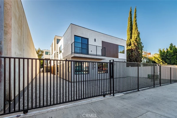 3 bedrooms apartment for rent in Mid City - Central Los Angeles, Los Angeles