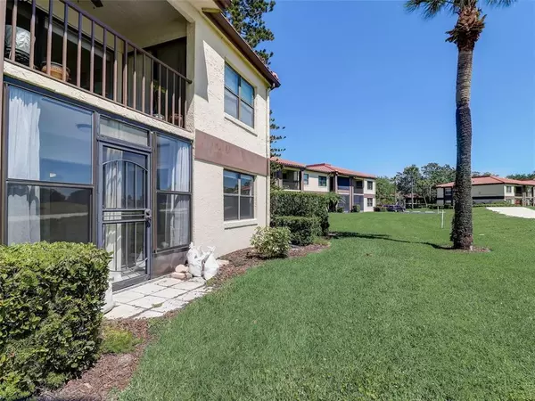 2 bedrooms apartment for rent in Vista East - East Orlando, Orlando