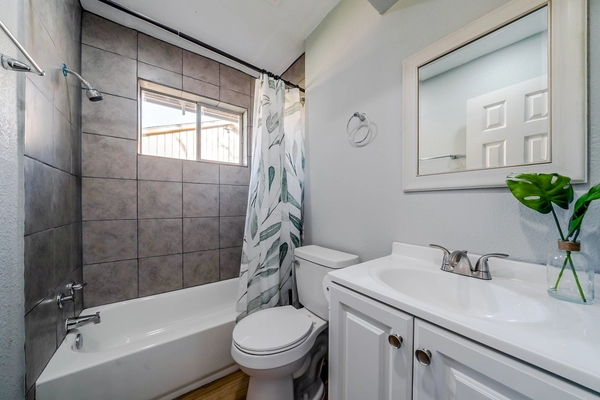 Coliving in Central Southwest - Sw Houston, Houston