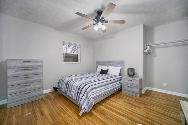 Coliving in Cedar Hills - Westside, Jacksonville