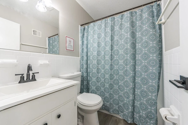 Coliving in Lee's Summit - Outer KCMO, Kansas City