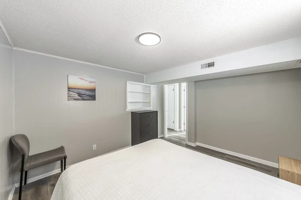 Coliving in Lee's Summit - Outer KCMO, Kansas City