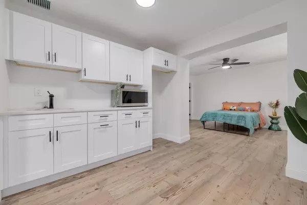 Coliving in Kenwood - Clearwater-St. Petersburg, Tampa