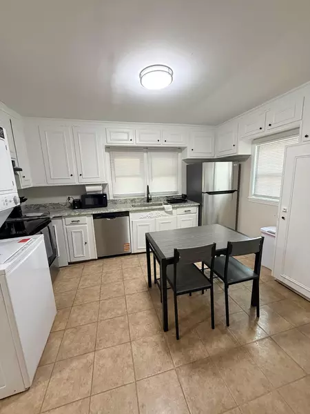 Coliving in Fuquay-Varina - Outer Triangle, Raleigh