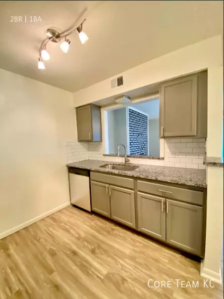 2 bedrooms apartment for rent in Midtown-Westport - KCMO, Kansas City