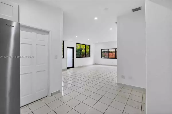 3 bedrooms apartment for rent in North Miami Beach - Miami Dade, Miami