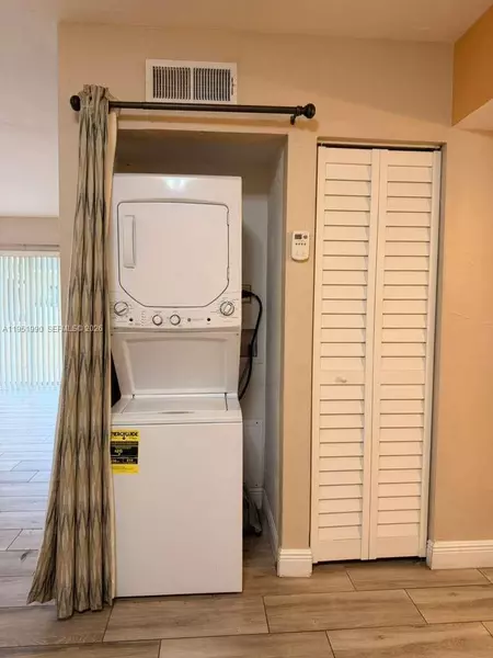 2 bedrooms apartment for rent in Palmetto Bay - Miami Dade, Miami