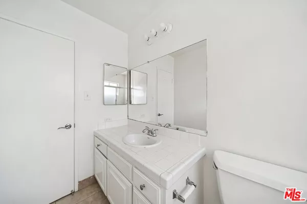 2 bedrooms apartment for rent in Pico Robertson - Westside / South Bay, Los Angeles