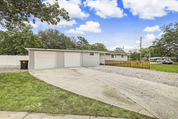 Coliving in Cedar Hills - Westside, Jacksonville