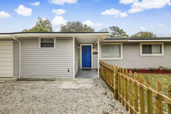 Coliving in Cedar Hills - Westside, Jacksonville