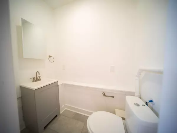 Coliving in Idlewild South - East Charlotte, Charlotte