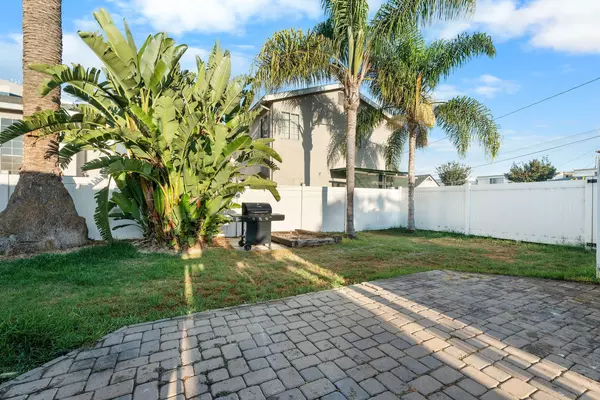 Coliving in Huntington Beach - Orange County, Los Angeles