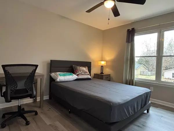 Coliving in Hickory Ridge - East Charlotte, Charlotte