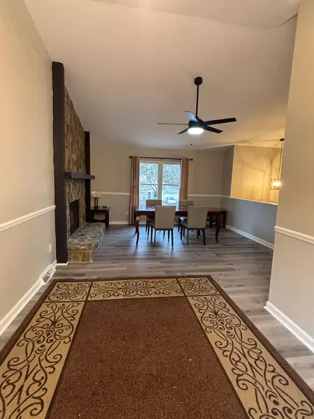 Coliving in Hickory Ridge - East Charlotte, Charlotte