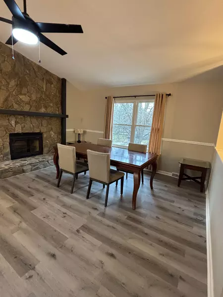 Coliving in Hickory Ridge - East Charlotte, Charlotte