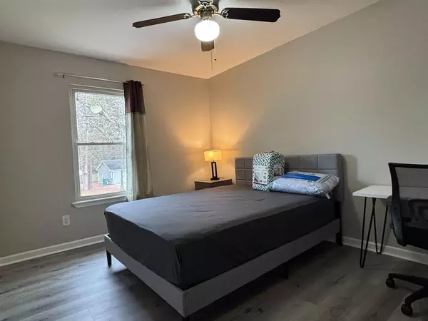 Coliving in Hickory Ridge - East Charlotte, Charlotte