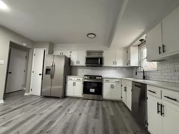 Coliving in Hickory Ridge - East Charlotte, Charlotte