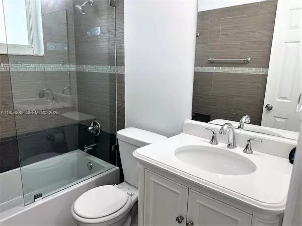 2 bedrooms apartment for rent in Tamiami - Miami Dade, Miami