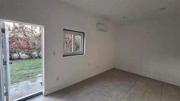 Studio Apartment for rent in Opa Locka - Miami Dade, Miami