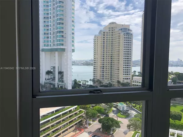 2 bedrooms apartment for rent in Downtown Miami - Miami, Miami