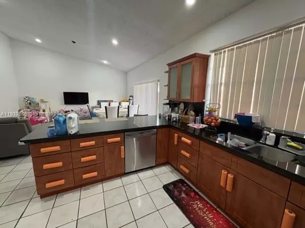 2 bedrooms apartment for rent in Tamiami - Miami Dade, Miami