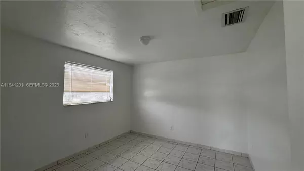 2 bedrooms apartment for rent in Westchester FL - Miami Dade, Miami