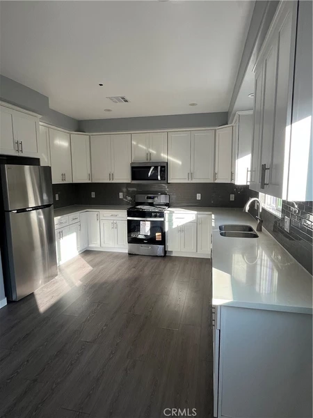 4 bedrooms apartment for rent in East Los Angeles - Central Los Angeles, Los Angeles