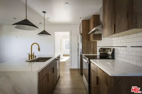 2 bedrooms apartment for rent in Mid City - Central Los Angeles, Los Angeles