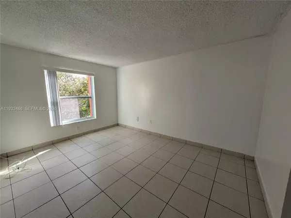 2 bedrooms apartment for rent in Westchester FL - Miami Dade, Miami