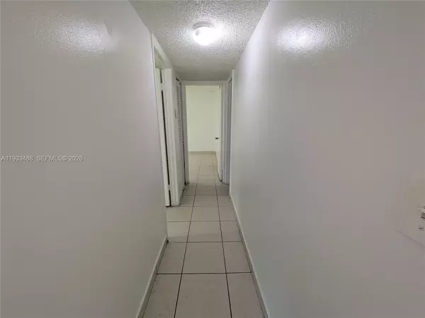 2 bedrooms apartment for rent in Westchester FL - Miami Dade, Miami