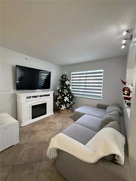 3 bedrooms apartment for rent in Westchester FL - Miami Dade, Miami