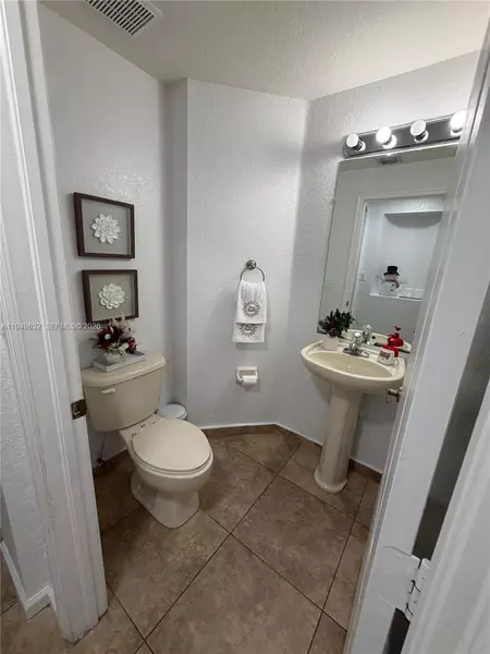 3 bedrooms apartment for rent in Westchester FL - Miami Dade, Miami